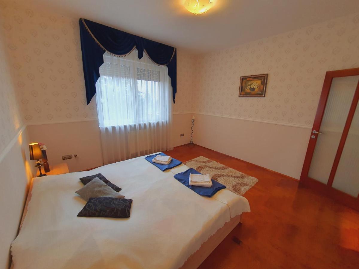 Adel Apartman มิชโคลซ์ ภายนอก รูปภาพ