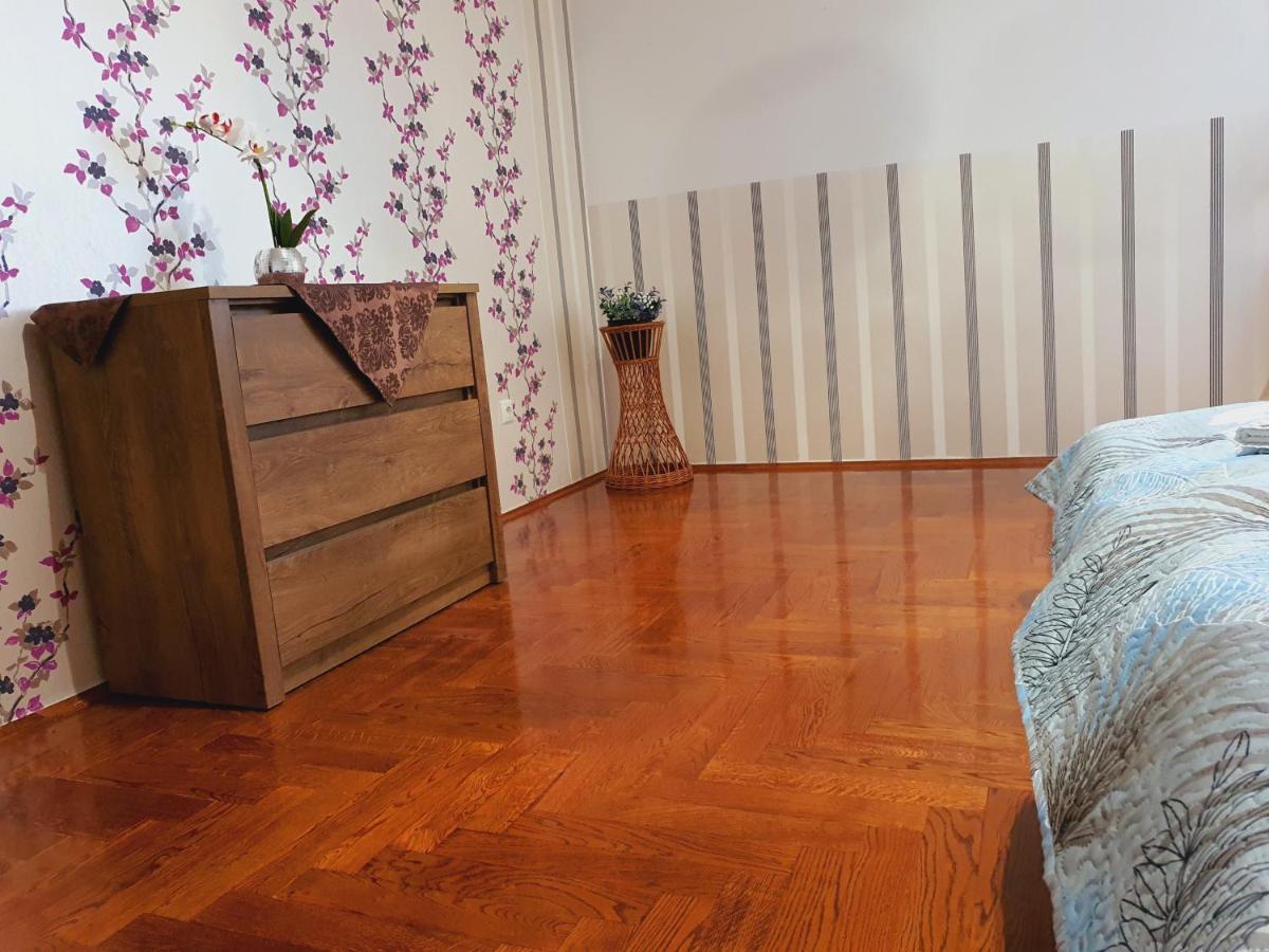 Adel Apartman มิชโคลซ์ ภายนอก รูปภาพ
