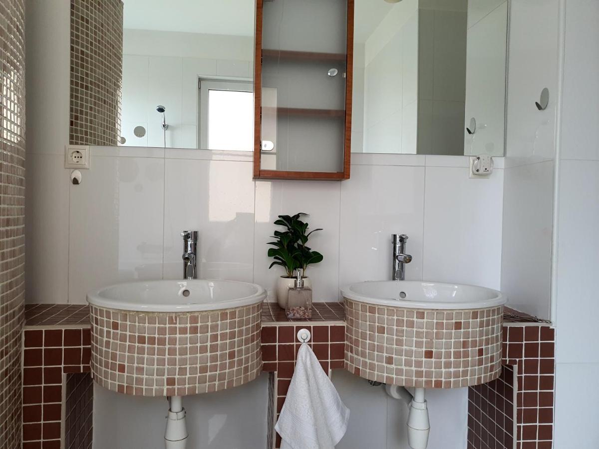Adel Apartman มิชโคลซ์ ภายนอก รูปภาพ